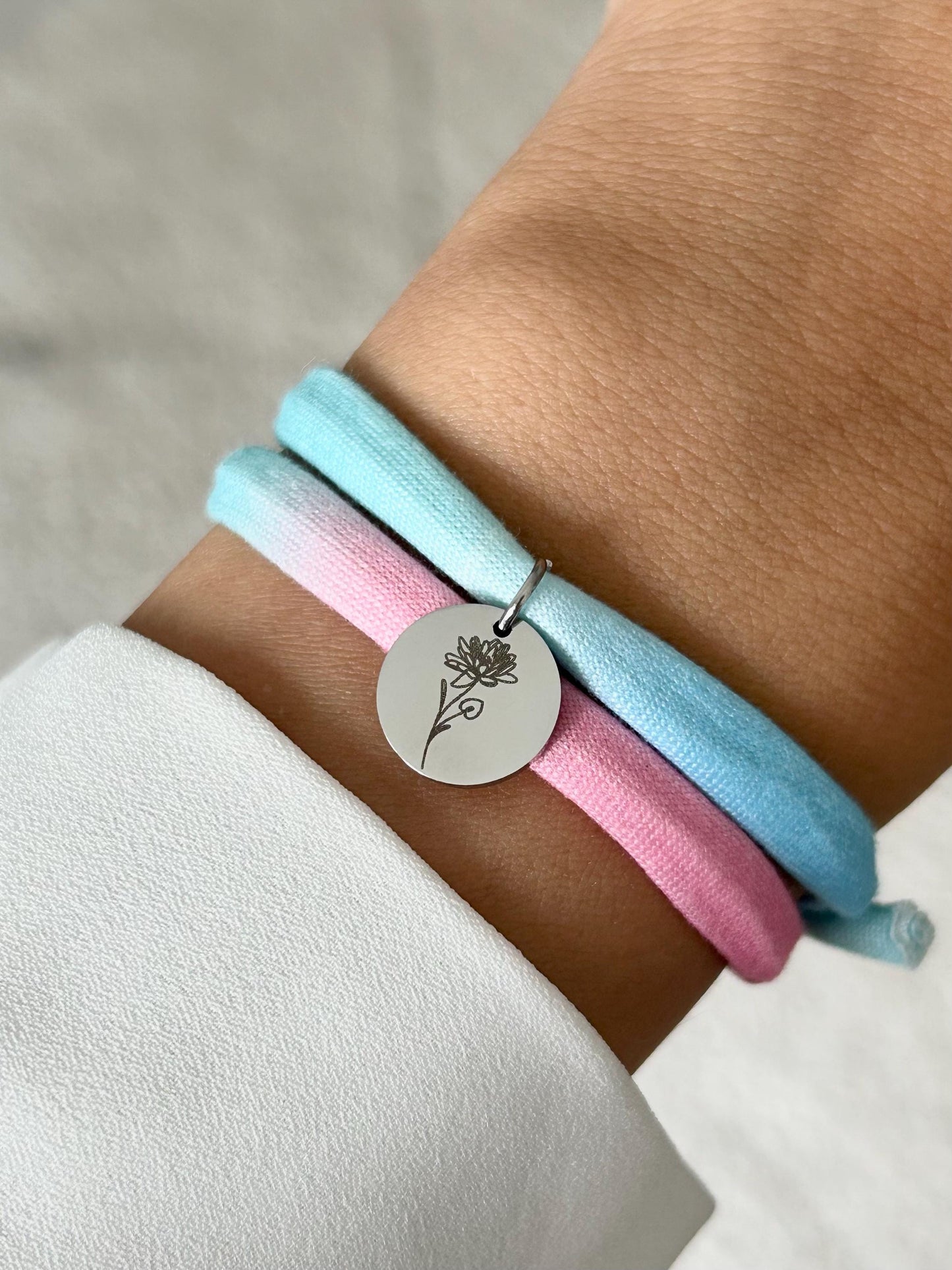 Bracelet floral personnalisé en corde, bracelet personnalisé avec fleur de naissance, cadeau naissance, sœur de cœur, fête des mères
