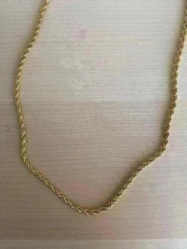 Collier chaîne torsadée, collier délicat torsadé, collier femme de tous les jours