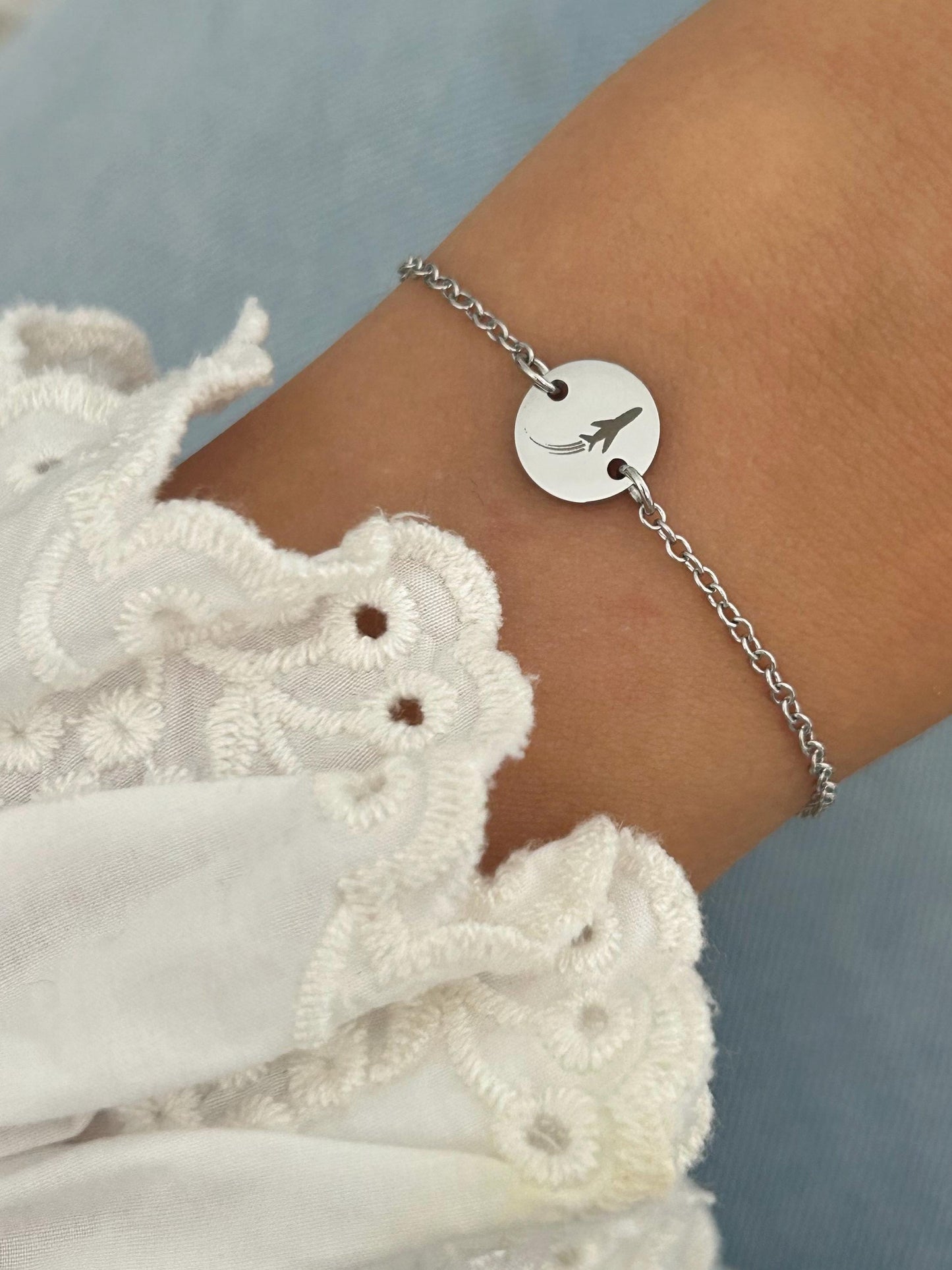 Bracelet minimaliste femme personnalisé, bracelet breloque et pierre de naissance, cadeau pour des amis, anniversaire, bridal party, evfj