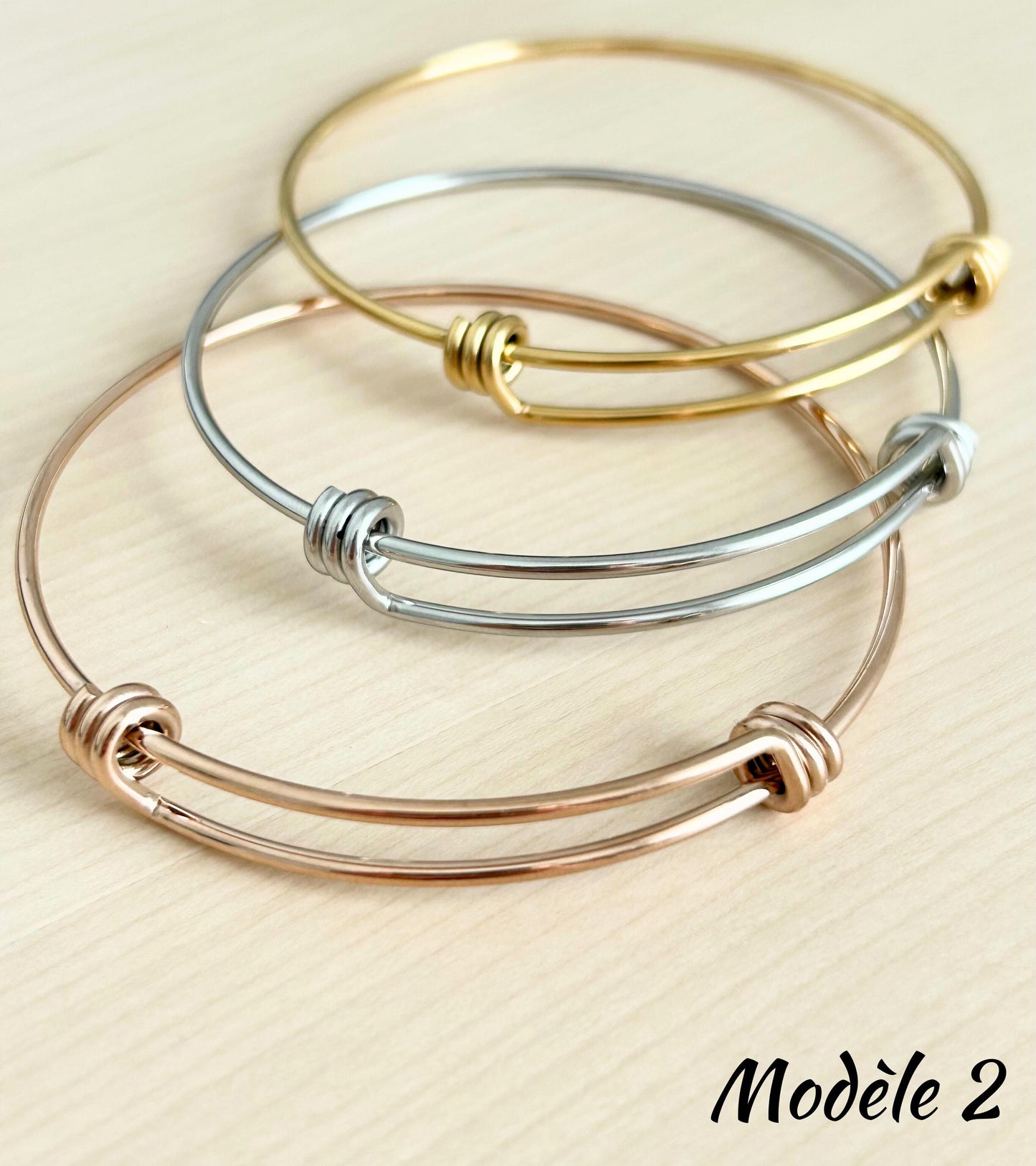 Bracelet jonc zodiaque avec pierre de naissance, bracelet jonc personnalisé, bracelet zodiaque personnalisé, cadeau fête des mères