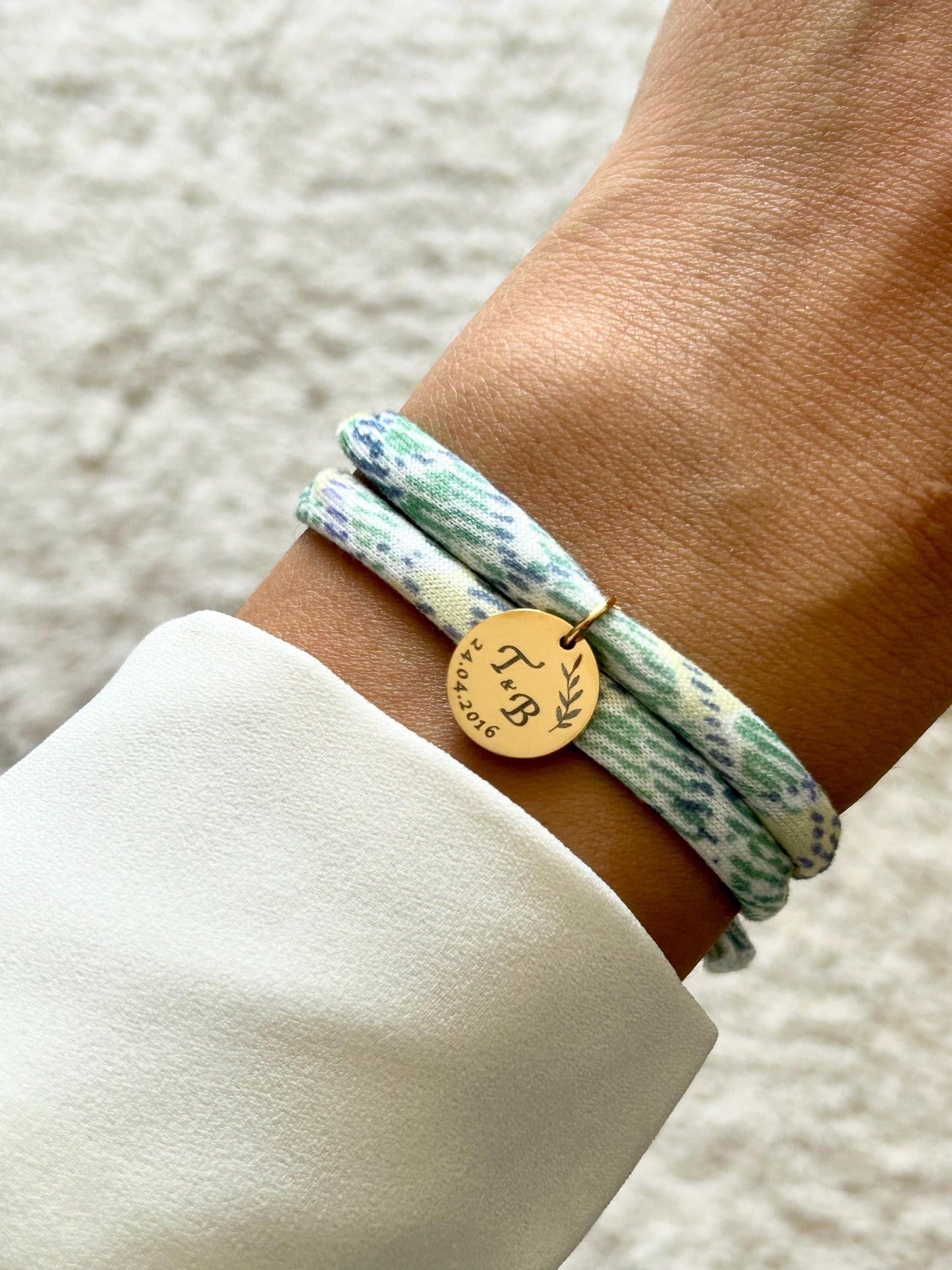 Bracelet Personnalisé en cordon liberty, bracelet mariage, bracelet couple personnalisé, bracelet médaille à graver, cadeau fête des mères