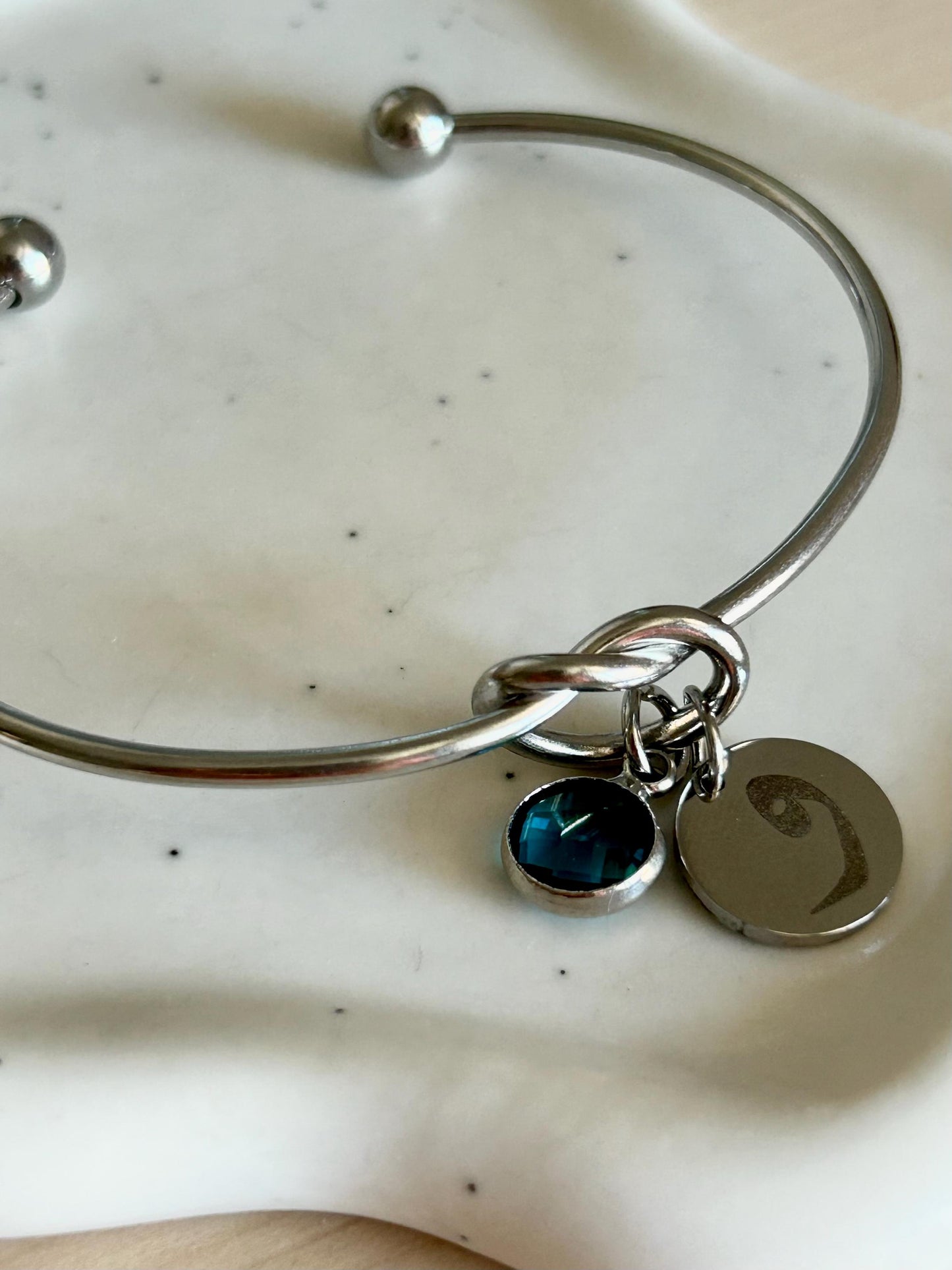 Bracelet jonc personnalisé en acier inoxydable, bracelet lettre arabe, bracelet personnalisé alphabet arabe, cadeau fête des mères