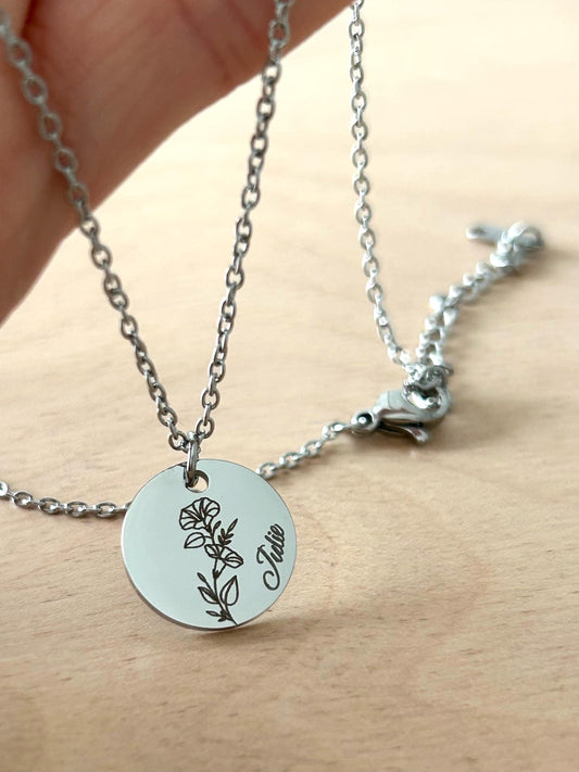 Collier floral avec pierre de naissance,  collier fleur de naissance, collier personnalisé maman, cadeau marraine, cadeau naissance, evfj