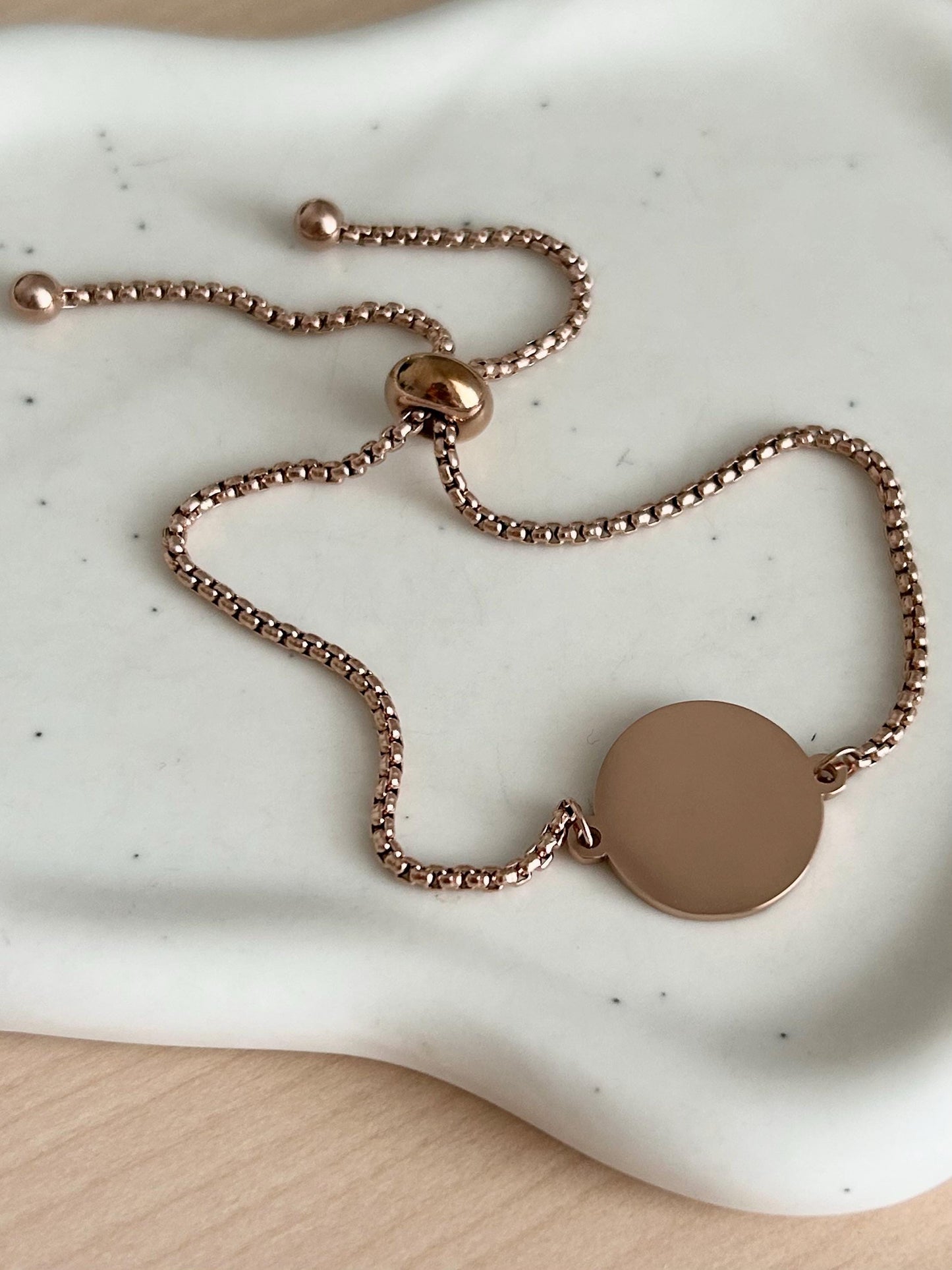 Bracelet signe du zodiaque personnalisé, bijoux du zodiaque, bracelet constellation avec médaille à graver, cadeau fête des mères